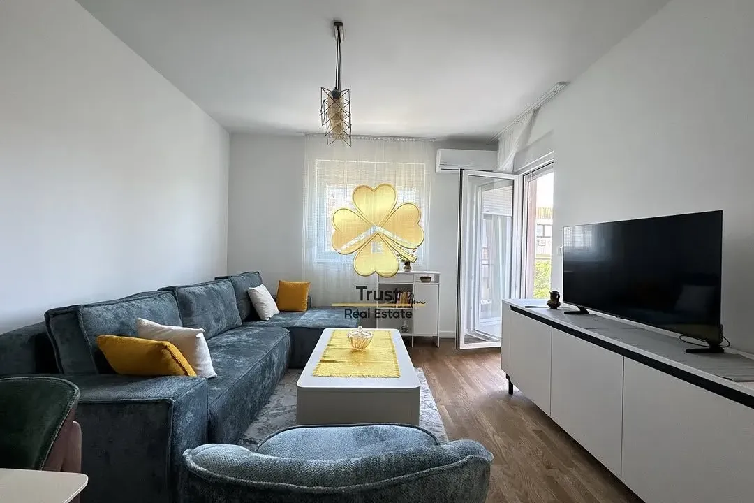 Izdavanje, jednosoban stan, 50m², Stari Aerodrom, Podgorica