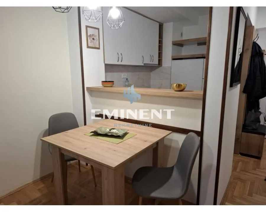 Rent, two bedroom apartment, 42m², Novi Beograd Blok 72, Novi Beograd Sve Podlokacije