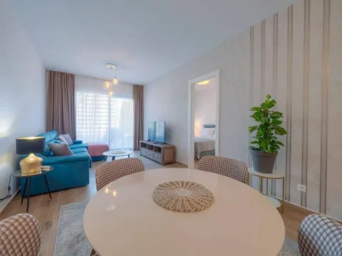 Rent, one bedroom apartment, 107m², Budva, Crna Gora - image 6