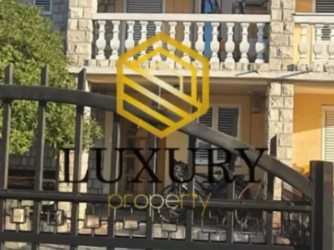 Rent, house, 200m², Stari Aerodrom, Podgorica