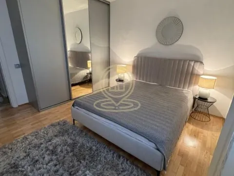 Izdavanje, trosoban stan, 120m², Savski Venac, Beograd - image 4