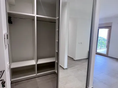 Sale, five bedroom apartment, 198m², Kotor, Crna Gora - image 5