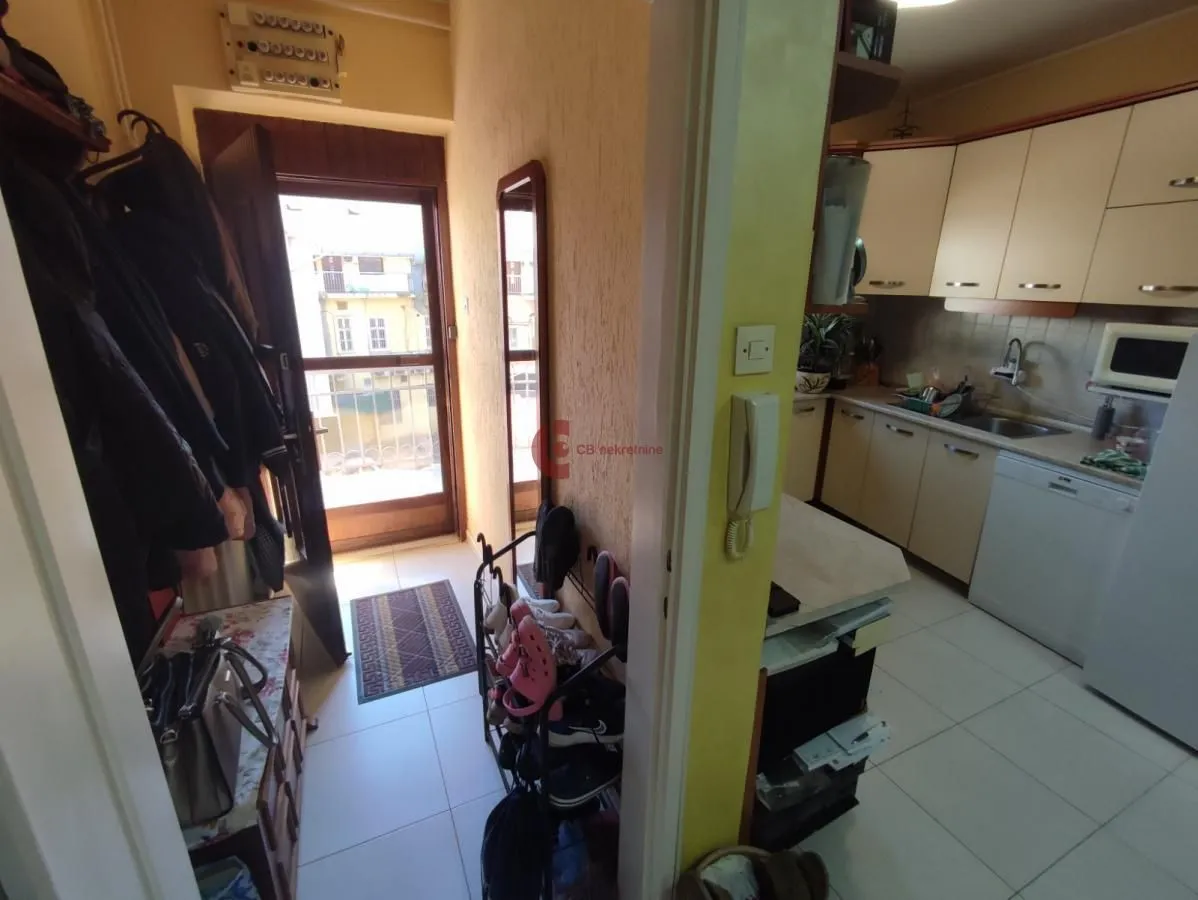 Prodaja, trosoban stan, 94m², Centar, Subotica