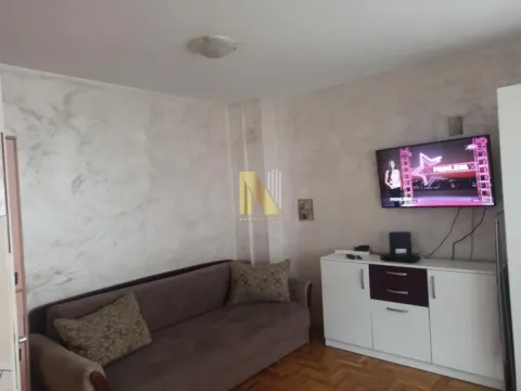 Stan in Banatić