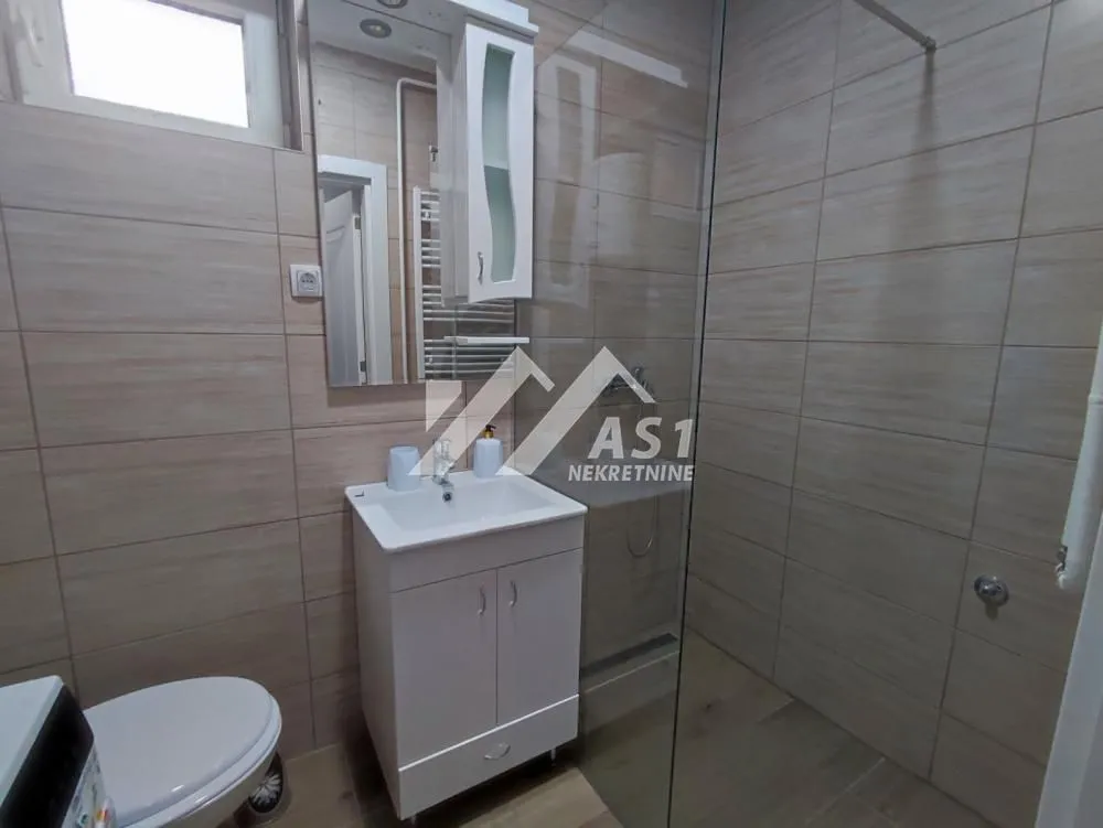Izdavanje, dvosoban stan, 45m², Podbara, Novi Sad Sve Podlokacije