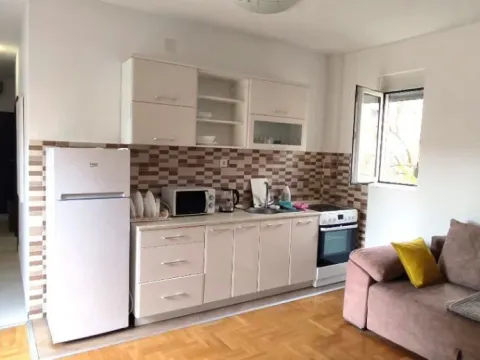 Izdavanje, jednosoban stan, 42m², Budva, Crna Gora - image 11