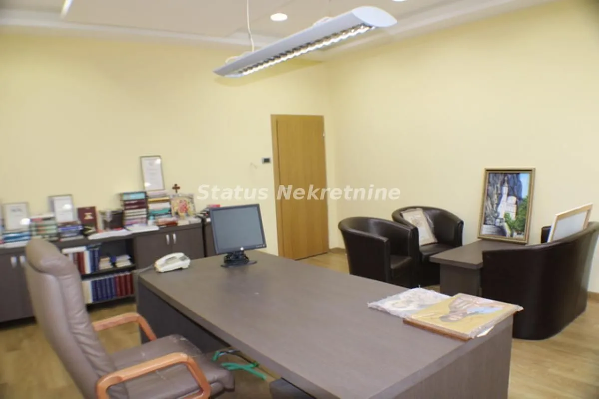 Rent, office space, 273m², Telep, Novi Sad Sve Podlokacije