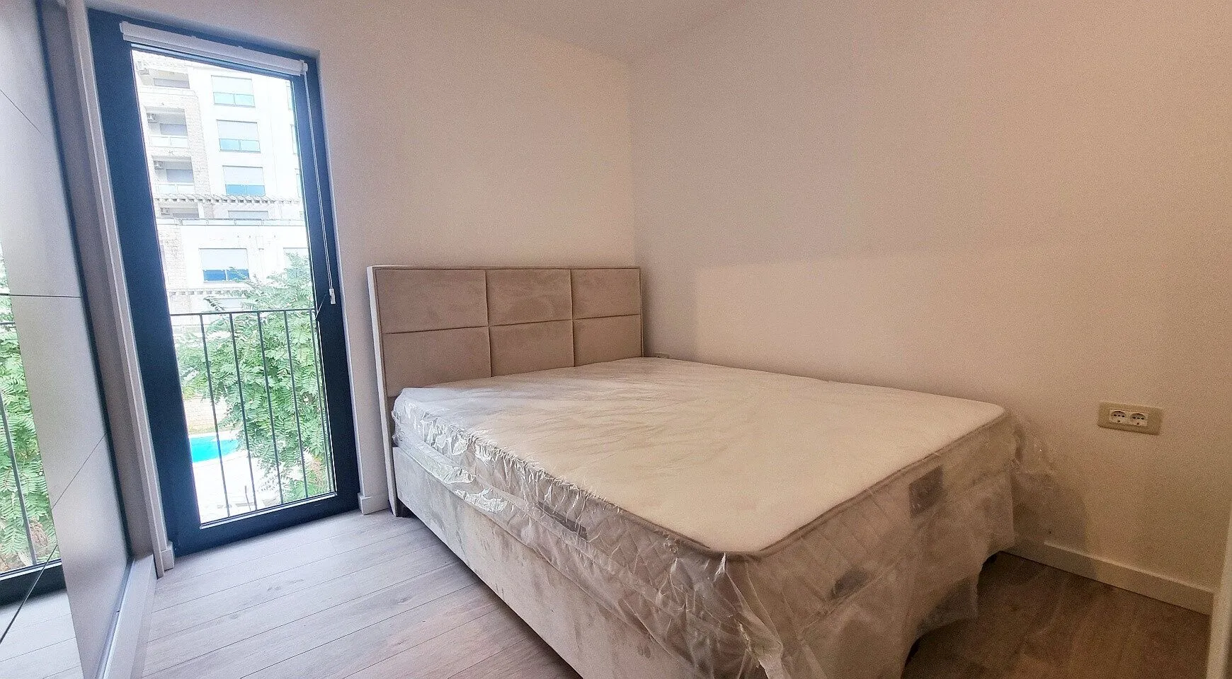 Prodaja, jednosoban stan, 38m², Dobrota, Kotor