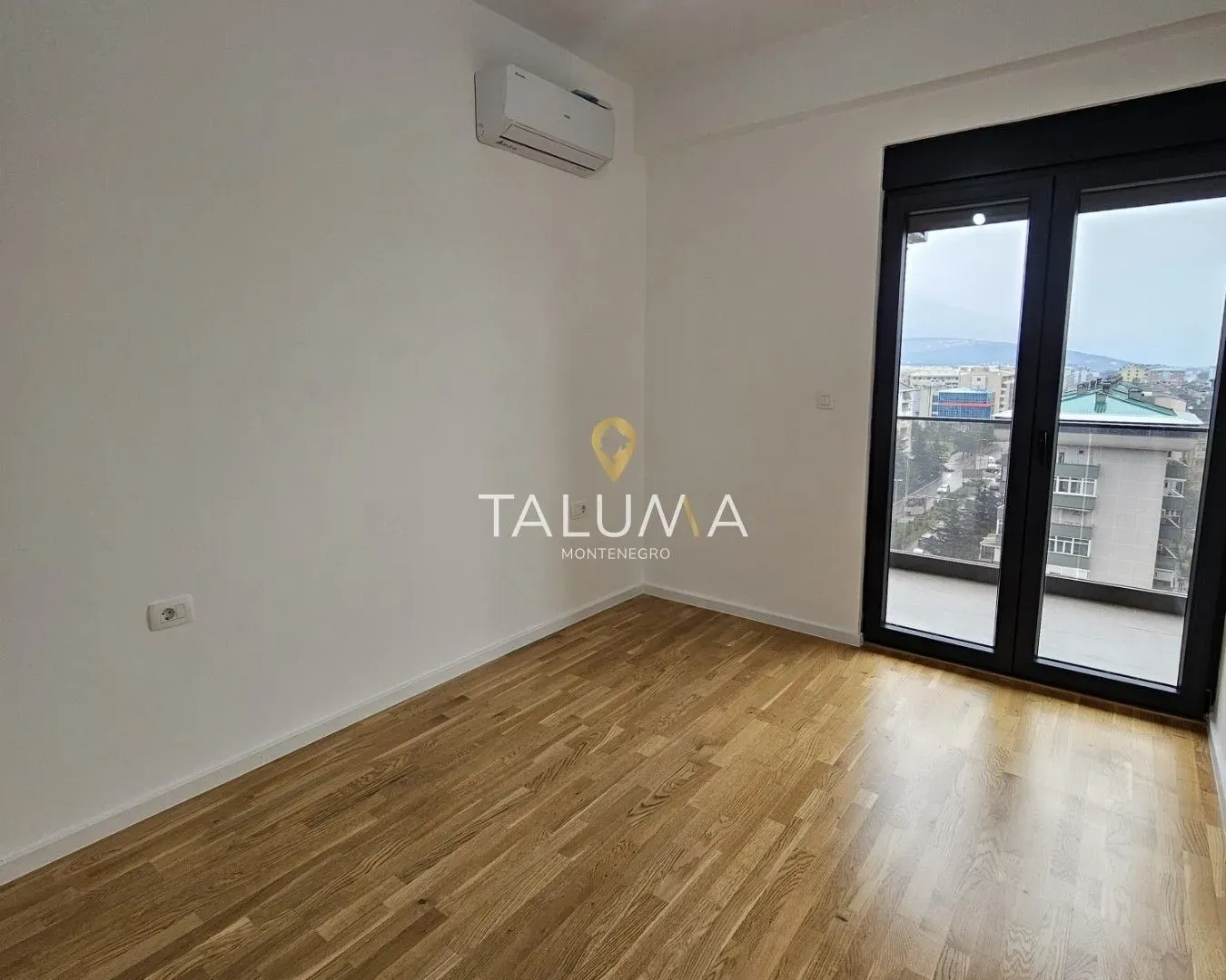 Izdavanje, stan, 269m², Stari Aerodrom, Podgorica