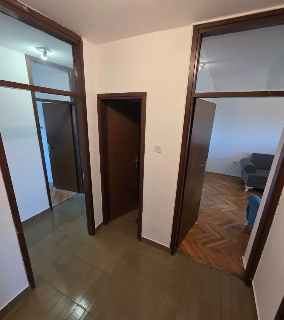 Prodaja, trosoban stan, 95m², Blok 9, Podgorica
