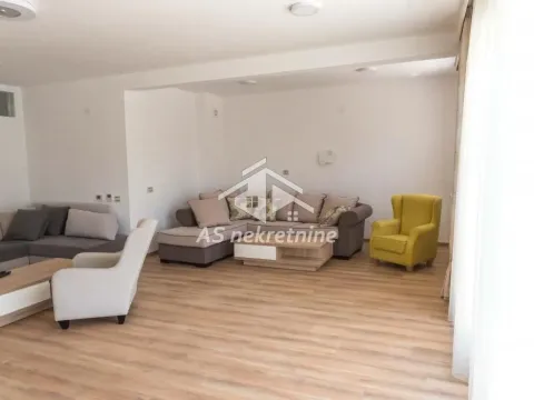 Izdavanje, kuća, 1400m², Savski Venac, Beograd - image 7