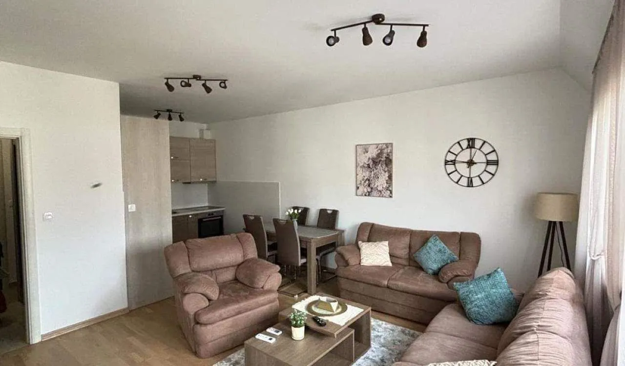 Izdavanje, dvosoban stan, 65m², Podgorica, Crna Gora