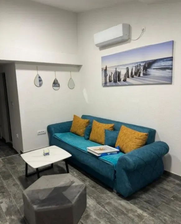 Izdavanje, kuća, 33m², Tološi, Podgorica