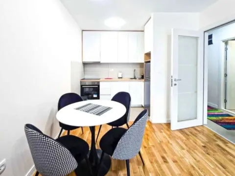 Izdavanje, jednosoban stan, 45m², Pobrežje, Podgorica - image 4