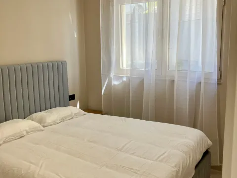Rent, one bedroom apartment, 41m², Tripovići, Tivat - image 12