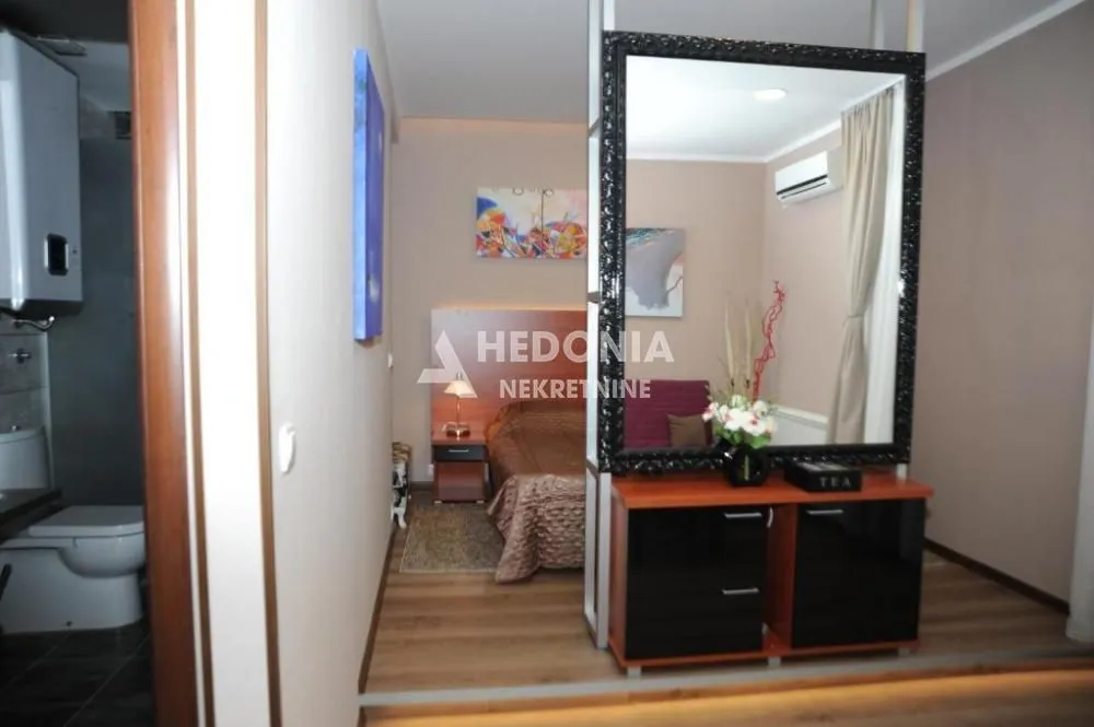 Sale, three bedroom apartment, 90m², Stari Grad, Beograd