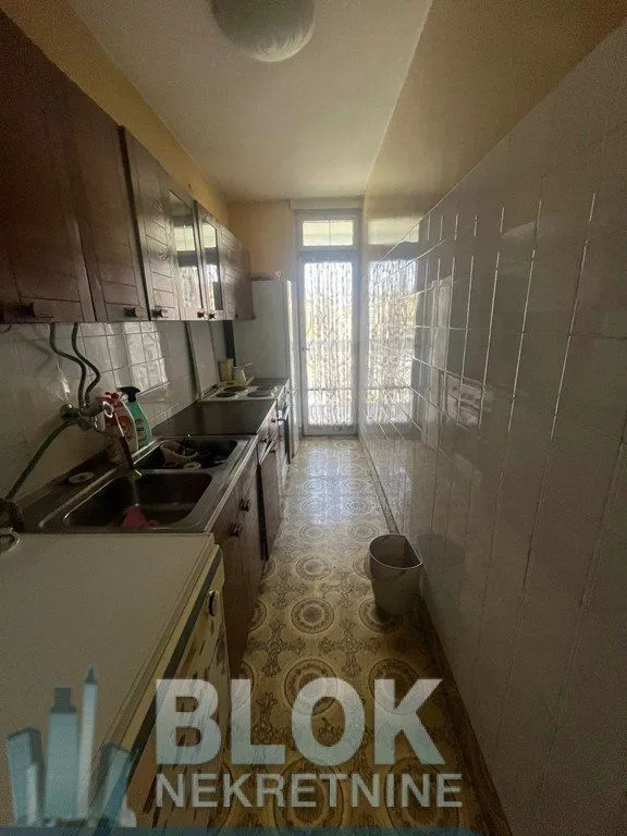 Izdavanje, četvorosoban stan, 100m², Preko Morače, Podgorica