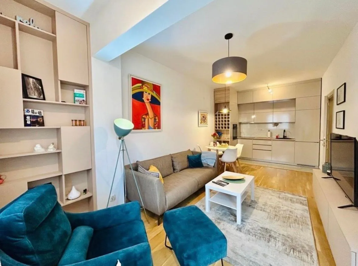 Izdavanje, jednosoban stan, 45m², Blok 6, Podgorica