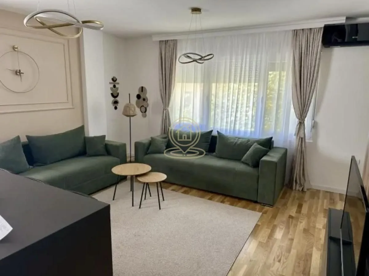 Izdavanje, trosoban stan, 70m², Crveni Pevac, Niš