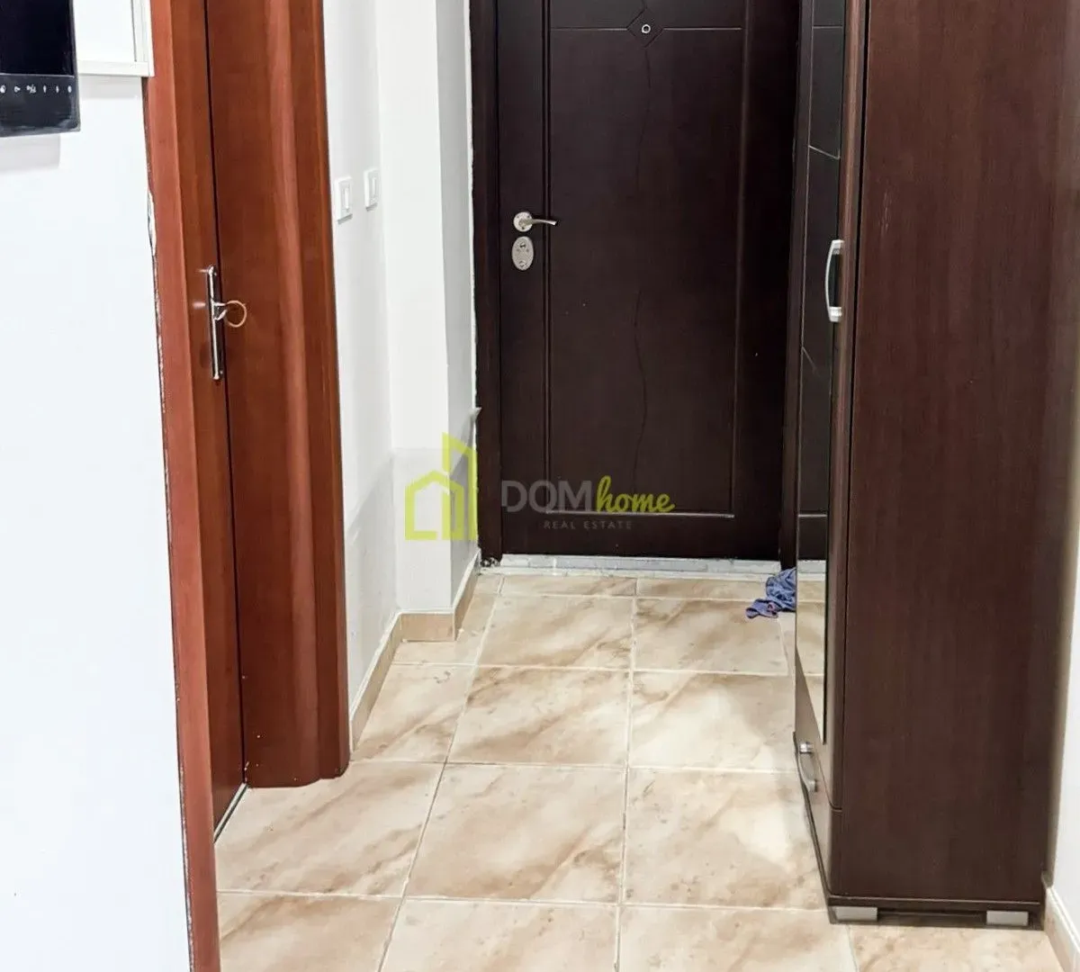 Izdavanje, trosoban stan, 92m², Krivi Most, Podgorica