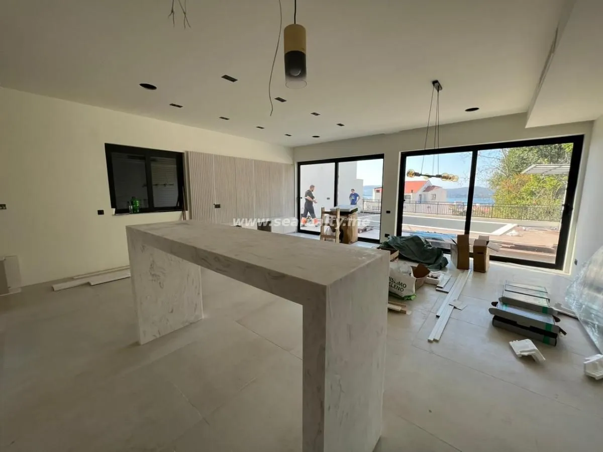Prodaja, kuća, 273m², Tivat, Crna Gora