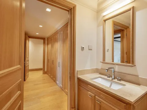 Sale, two bedroom apartment, 117m², Porto Montenegro, Tivat - image 17