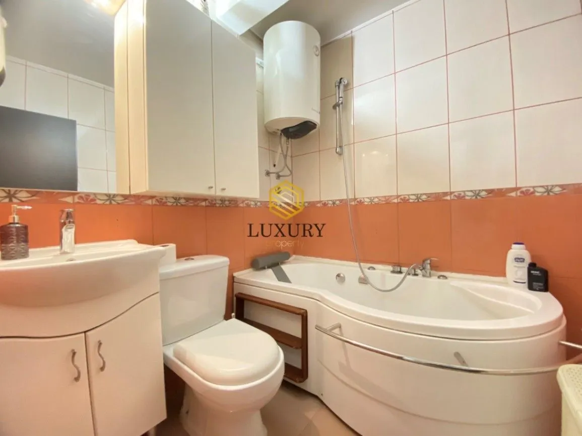 Prodaja, dvosoban stan, 86m², Centar, Podgorica