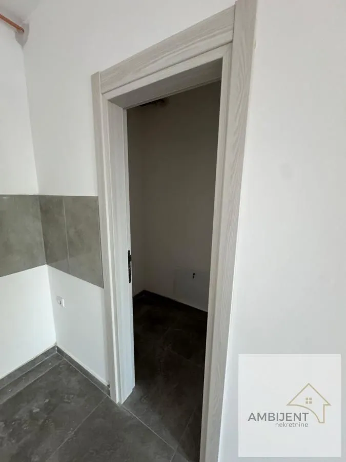 Prodaja, trosoban stan, 67m², Centar, Stara Pazova