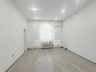 Izdavanje, poslovni prostor, 26m², Senjak, Beograd - image 2