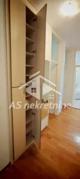 Rent, four bedroom apartment, 150m², Savski Venac, Beograd - image 35