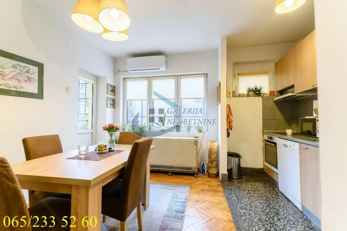 Prodaja, dvosoban stan, 61m², Slavujev Venac, Zvezdara Sve Podlokacije