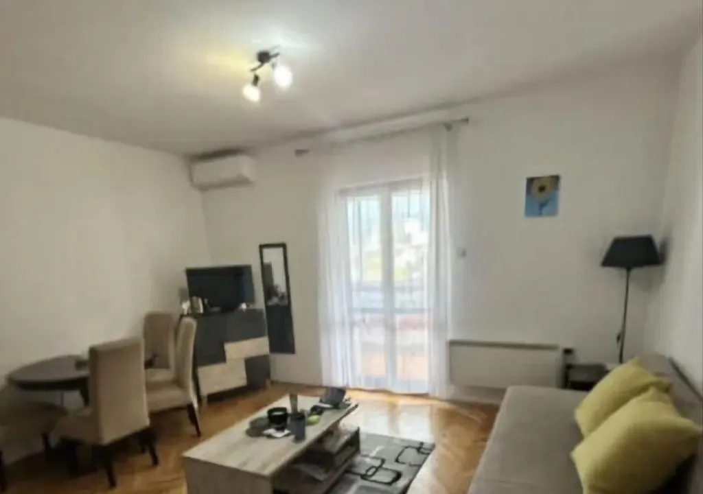 Rent, studio apartment, 32m², Malo Brdo, Podgorica