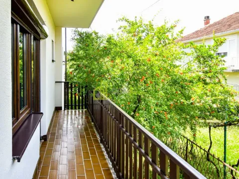 Sale, house, 370m², Tološi, Podgorica - image 21