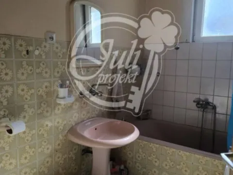 Sale, three bedroom apartment, 131m², Centar, Stara Pazova - image 2