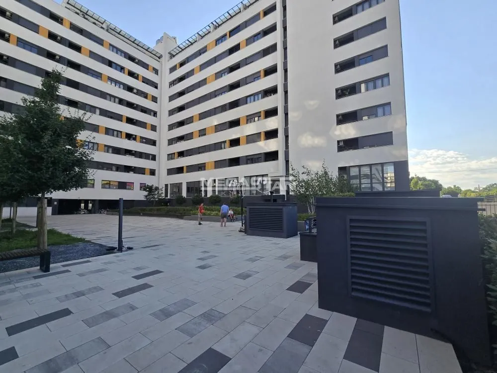 Prodaja, trosoban stan, 84m², Čukarica, Beograd