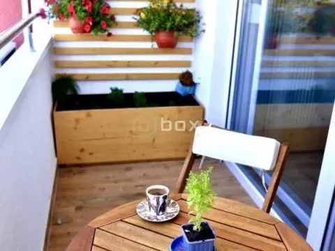 Izdavanje, trosoban stan, 61m², Centar, Niš - image 12