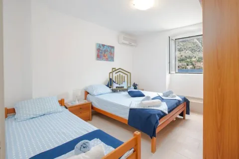 Rent, two bedroom apartment, 80m², Muo, Kotor - image 11