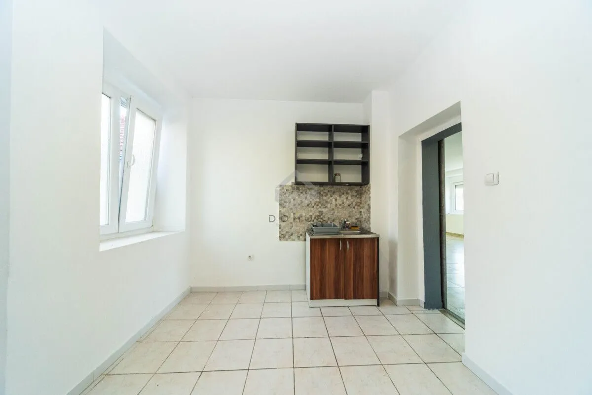 Rent, office space, 65m², Masline, Podgorica