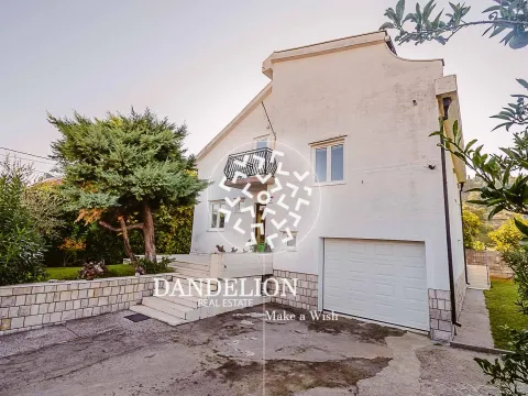 Rent, house, 250m², Zagorič, Podgorica - image 19