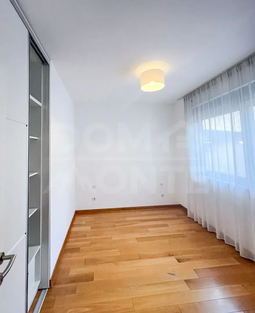 Rent, two bedroom apartment, 65m², Tivat, Crna Gora