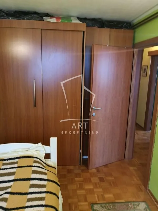 Prodaja, četvorosoban stan, 88m², Novi Beograd Blok 30, Novi Beograd Sve Podlokacije