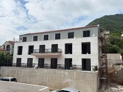 Stan in Prčanj