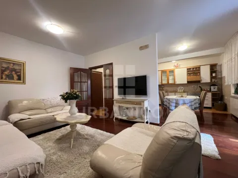 Rent, three bedroom apartment, 100m², Gorica C, Podgorica - image 2