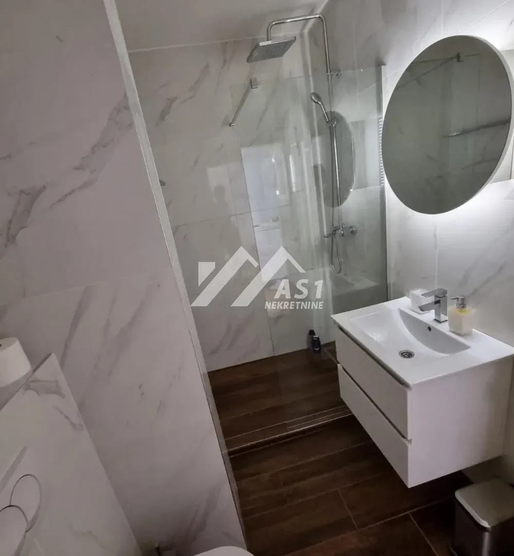Izdavanje, jednosoban stan, 31m², Grbavica, Novi Sad Sve Podlokacije