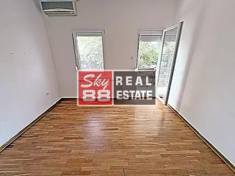 Izdavanje, kuća, 250m², Savski Venac, Beograd - image 8