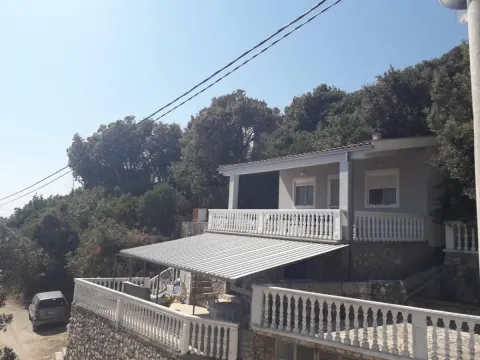 Sale, house, 145m², Utjeha, Bar