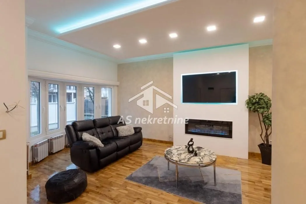 Izdavanje, kuća, 417m², Jajinci, Voždovac Sve Podlokacije