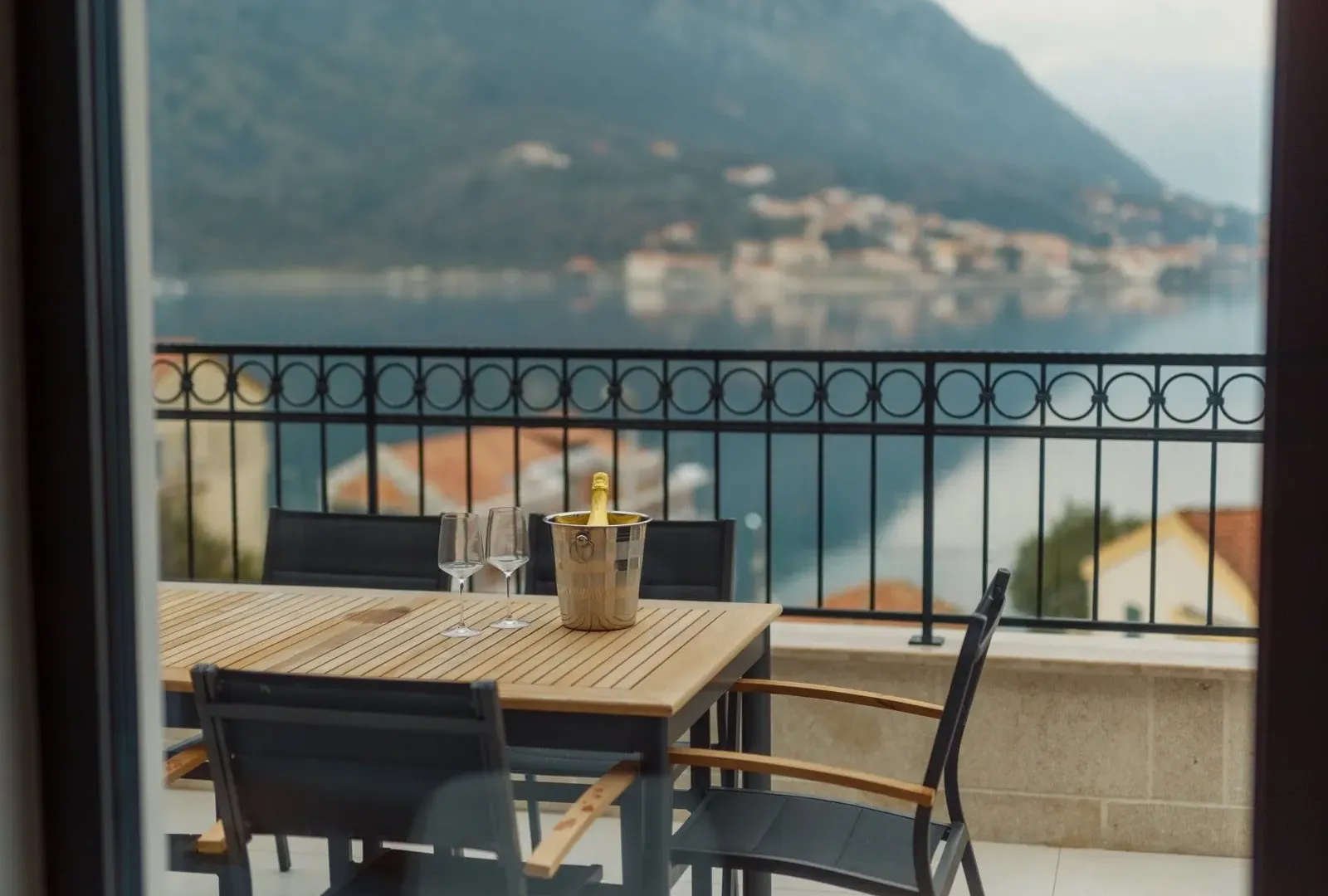 Prodaja, stan, 87m², Kotor, Crna Gora