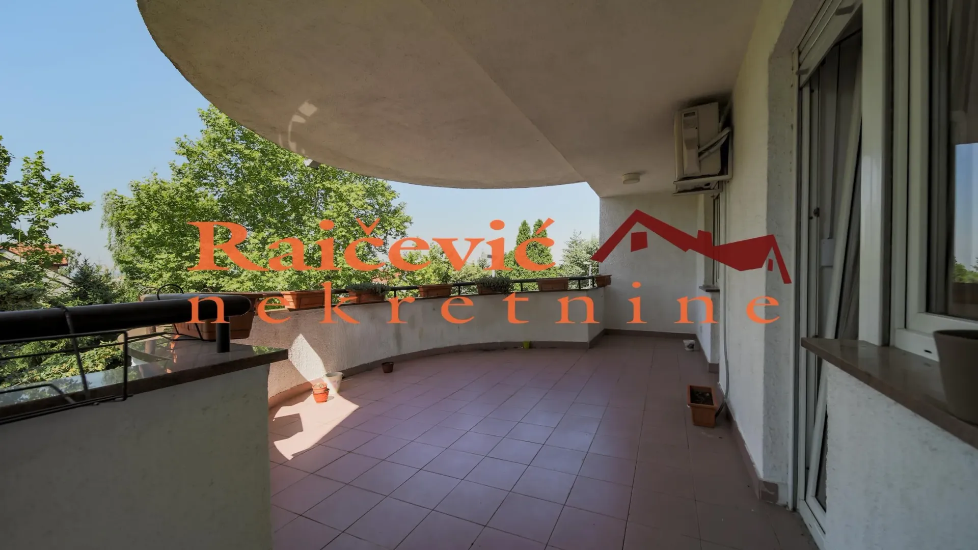 Rent, three bedroom apartment, 102m², Čukarica, Beograd