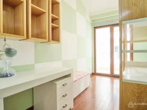 Prodaja, četvorosoban stan, 350m², Rafailovići, Budva - image 8